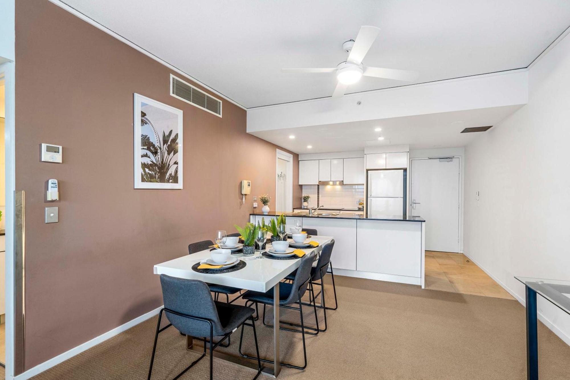 Sierra Grand Broadbeach - Self Contained & Privately Managed Apartments Gold Coast Exterior foto